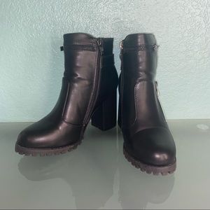 M & L Black Zip Ankle Heeled Boot